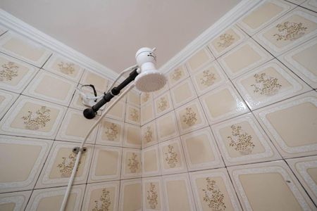 Casa à venda com 140m², 2 quartos e 1 vagaBanheiro 1