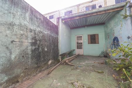 Casa à venda com 140m², 2 quartos e 1 vagaEdícula