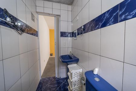 Casa à venda com 140m², 2 quartos e 1 vagaBanheiro do Quarto 1