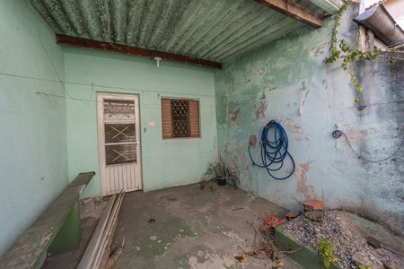 Casa à venda com 140m², 2 quartos e 1 vagaEdícula