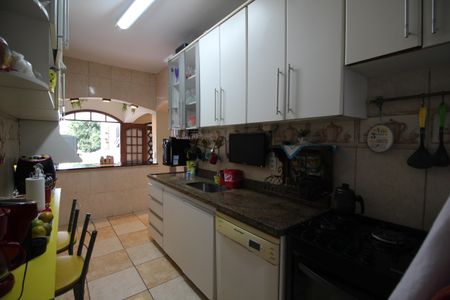 Casa à venda com 360m², 4 quartos e 1 vagaCozinha