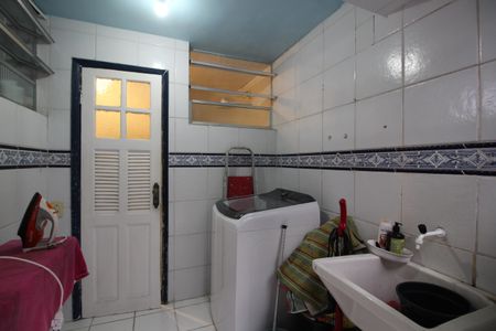 Casa à venda com 360m², 4 quartos e 1 vagaÁrea de Serviço