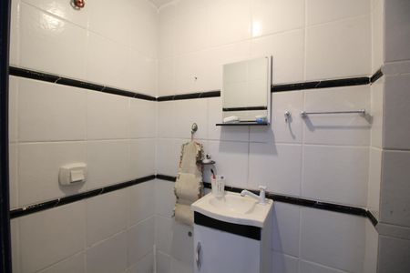 Casa à venda com 360m², 4 quartos e 1 vagaBanheiro de Serviço