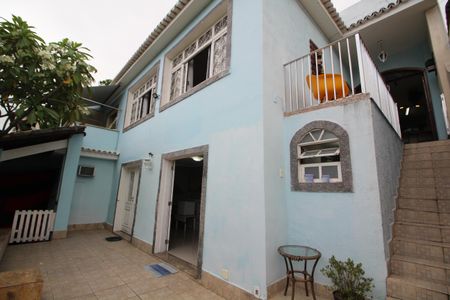 Casa à venda com 360m², 4 quartos e 1 vagaFrente