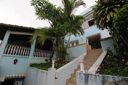 Casa à venda com 360m², 4 quartos e 1 vagaFrente