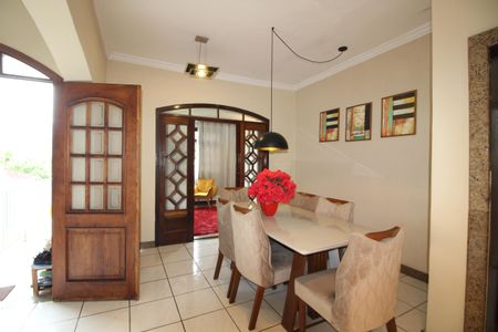 Casa à venda com 360m², 4 quartos e 1 vagaSala 2