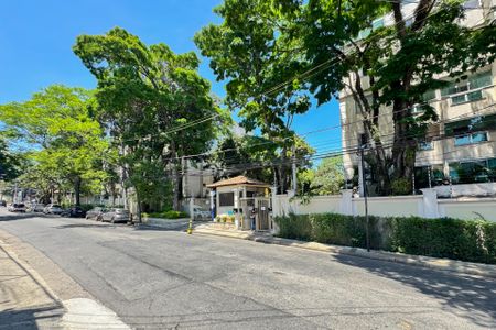 Apartamento para alugar com 46m², 2 quartos e 1 vagaFachada do Condomínio