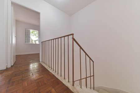 Casa à venda com 150m², 3 quartos e 2 vagasCorredor