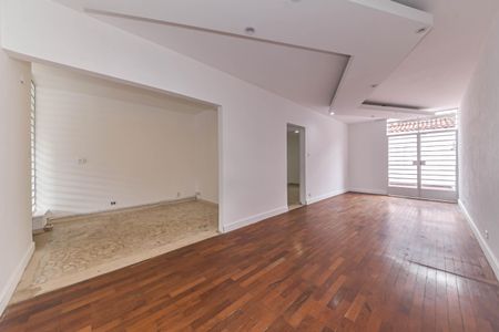 Casa à venda com 150m², 3 quartos e 2 vagasSala