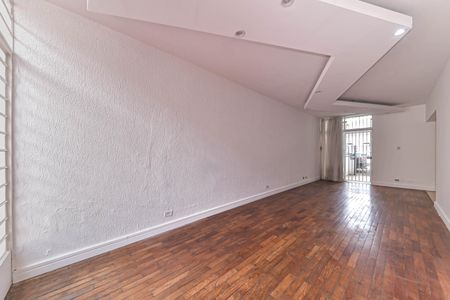 Casa à venda com 150m², 3 quartos e 2 vagasSala