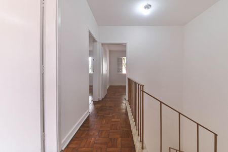 Casa à venda com 150m², 3 quartos e 2 vagasCorredor