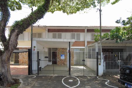 Casa à venda com 150m², 3 quartos e 2 vagasFachada
