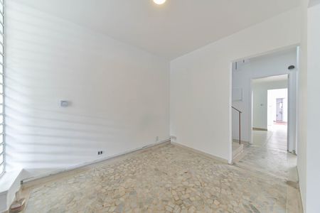 Casa à venda com 150m², 3 quartos e 2 vagasSala