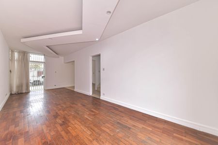 Casa à venda com 150m², 3 quartos e 2 vagasSala