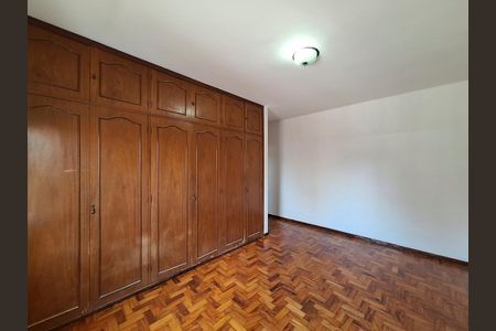 Casa à venda com 260m², 3 quartos e 3 vagas Casa à venda com 260m², 3 quartos e 3 vagasQuarto 1