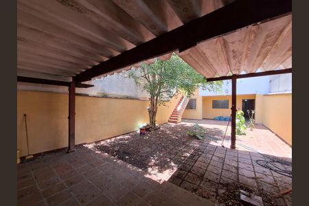 Casa à venda com 260m², 3 quartos e 3 vagas Casa à venda com 260m², 3 quartos e 3 vagasQuintal