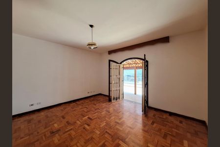 Casa à venda com 260m², 3 quartos e 3 vagas Casa à venda com 260m², 3 quartos e 3 vagasQuarto 3