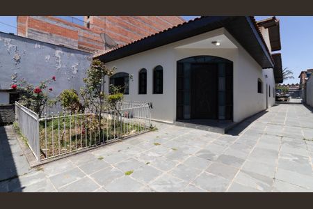 Casa para alugar com 250m², 4 quartos e 15 vagas Casa para alugar com 250m², 4 quartos e 15 vagasGaragem