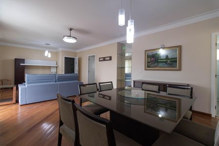 Apartamento para alugar com 133m², 3 quartos e 2 vagas Apartamento para alugar com 133m², 3 quartos e 2 vagasSala