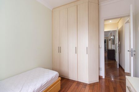 Apartamento para alugar com 133m², 3 quartos e 2 vagas Apartamento para alugar com 133m², 3 quartos e 2 vagasQuarto