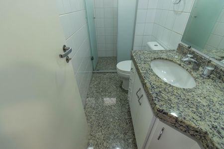 Apartamento para alugar com 133m², 3 quartos e 2 vagas Apartamento para alugar com 133m², 3 quartos e 2 vagasBanheiro