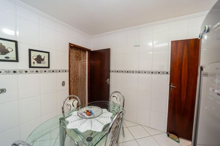 Casa à venda com 78m², 3 quartos e 2 vagas Casa à venda com 78m², 3 quartos e 2 vagasCozinha