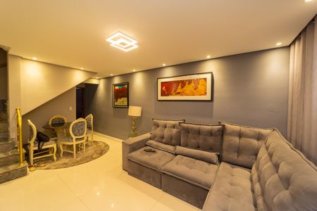 Casa à venda com 78m², 3 quartos e 2 vagas Casa à venda com 78m², 3 quartos e 2 vagasSala