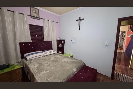 Casa à venda com 300m², 5 quartos e 2 vagasQuarto 1 - Fundos