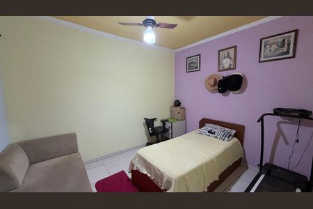 Casa à venda com 300m², 5 quartos e 2 vagasQuarto 2 - Fundos