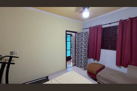 Casa à venda com 300m², 5 quartos e 2 vagasQuarto 2 - Fundos