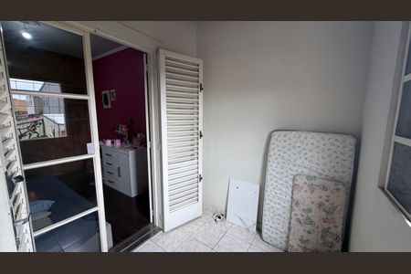 Casa à venda com 300m², 5 quartos e 2 vagasQuarto 2
