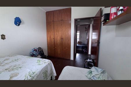 Casa à venda com 300m², 5 quartos e 2 vagasQuarto 1