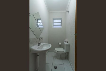 Casa à venda com 134m², 3 quartos e 2 vagasLavabo