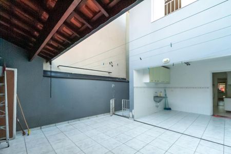 Casa à venda com 134m², 3 quartos e 2 vagasQuintal e Churrasqueira