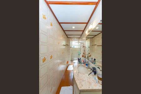 Apartamento à venda com 108m², 3 quartos e 2 vagasBanheiro da Suíte