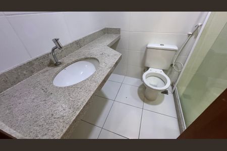 Apartamento para alugar com 160m², 3 quartos e 1 vaga Apartamento para alugar com 160m², 3 quartos e 1 vagaBanheiro da Suíte 2
