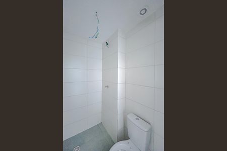 Banheiro de kitnet/studio à venda com 1 quarto, 30m² em Vila Carrão, São Paulo