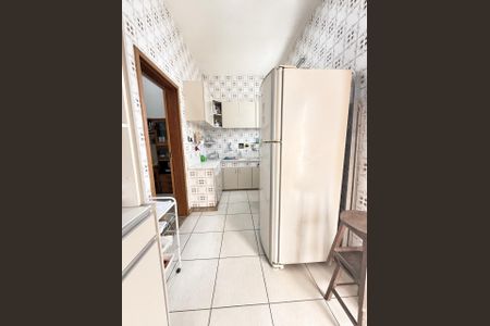 Casa à venda com 255m², 4 quartos e 4 vagas