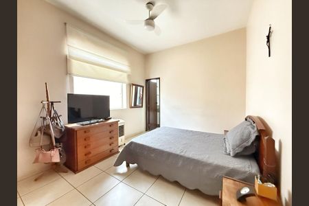 Casa à venda com 255m², 4 quartos e 4 vagas