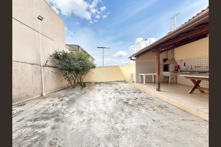 Casa à venda com 255m², 4 quartos e 4 vagas