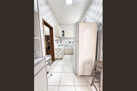 Casa à venda com 255m², 4 quartos e 4 vagas