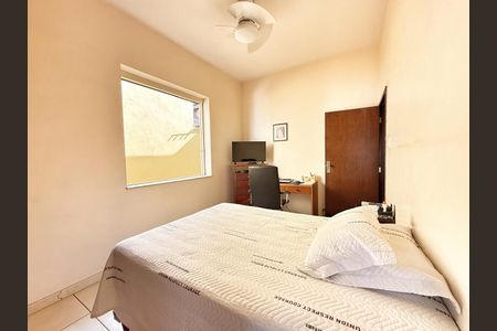 Casa à venda com 255m², 4 quartos e 4 vagas