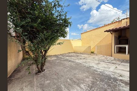 Casa à venda com 255m², 4 quartos e 4 vagas