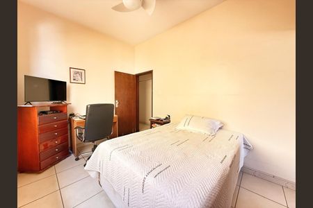 Casa à venda com 255m², 4 quartos e 4 vagas