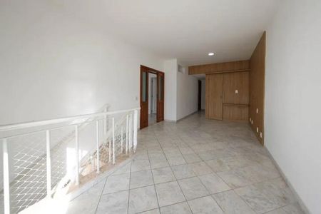 Apartamento à venda com 272m², 4 quartos e 2 vagas