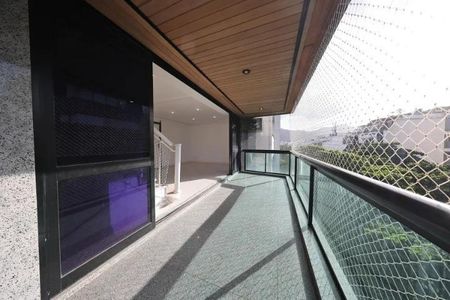 Apartamento à venda com 272m², 4 quartos e 2 vagas