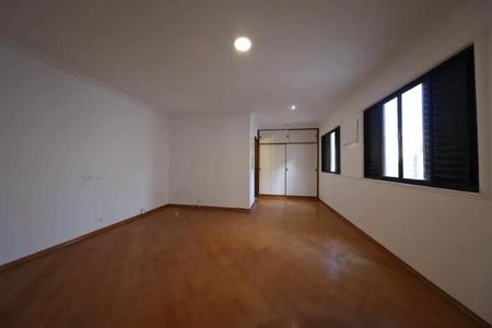 Apartamento à venda com 272m², 4 quartos e 2 vagas