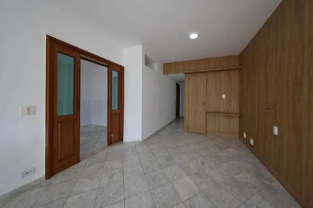 Apartamento à venda com 272m², 4 quartos e 2 vagas