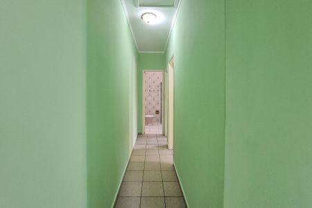 Casa à venda com 120m², 3 quartos e 2 vagasCorredor
