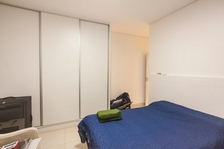 Casa de condomínio para alugar com 310m², 4 quartos e 4 vagas Casa de condomínio para alugar com 310m², 4 quartos e 4 vagasSuite 3